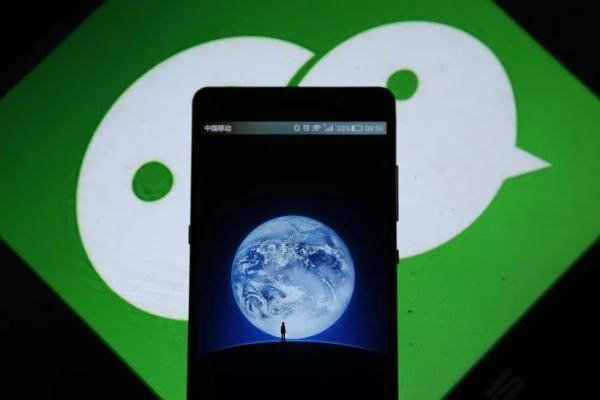 一边看快手一边微信聊天怎么设置？